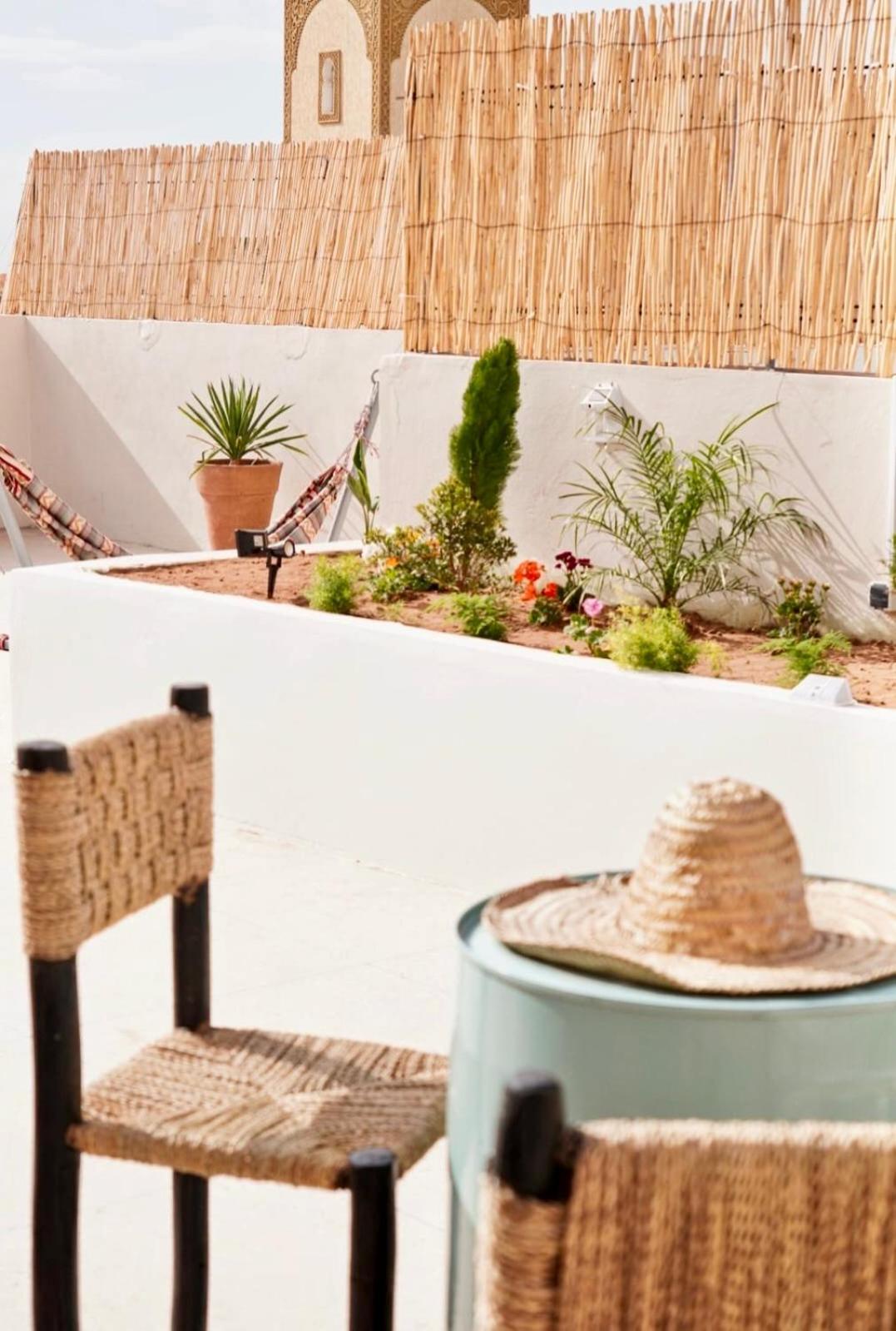Ocean Surf House Hostel Tamraght Exterior foto